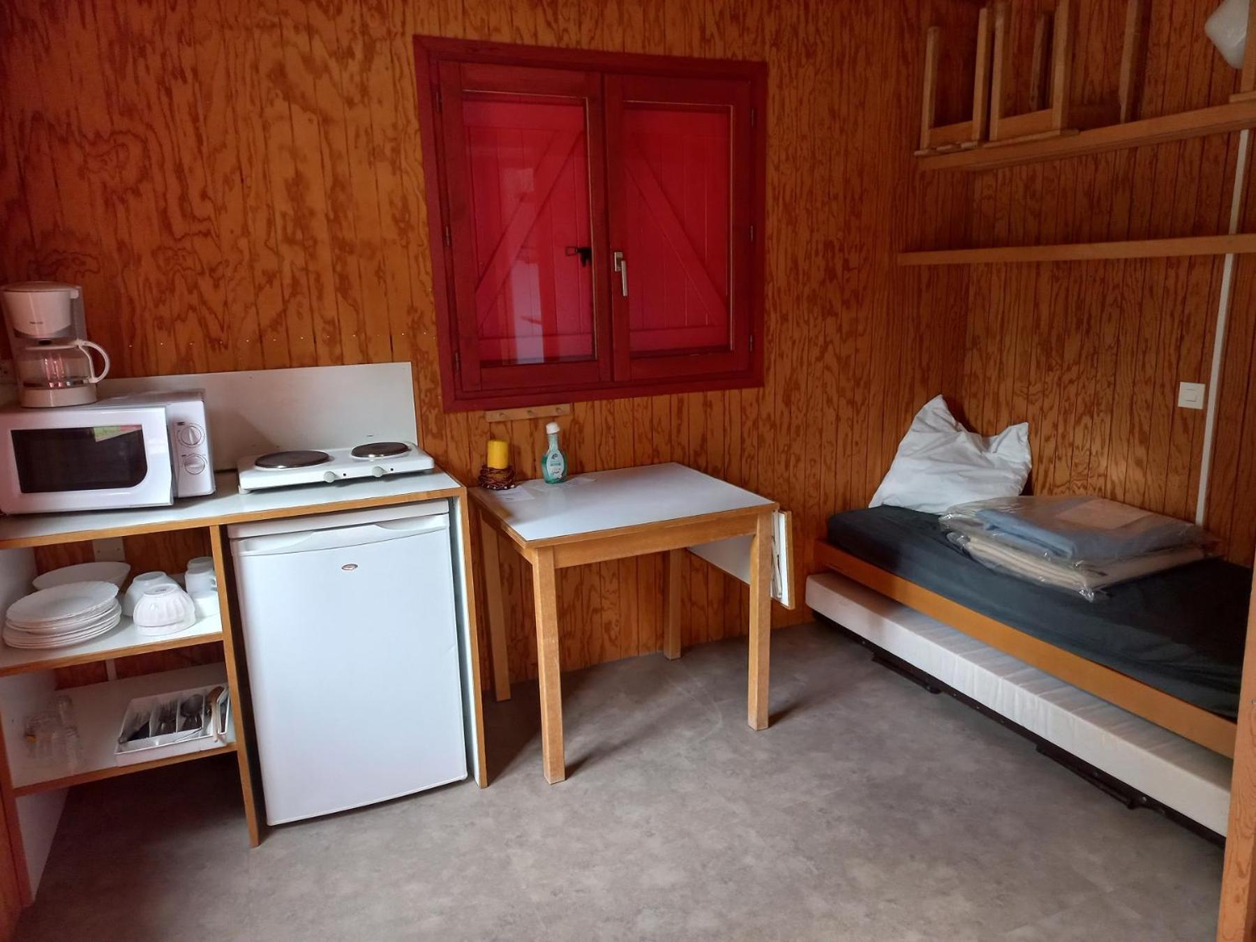 Camping Les Feuilles Chauffailles ภายนอก รูปภาพ