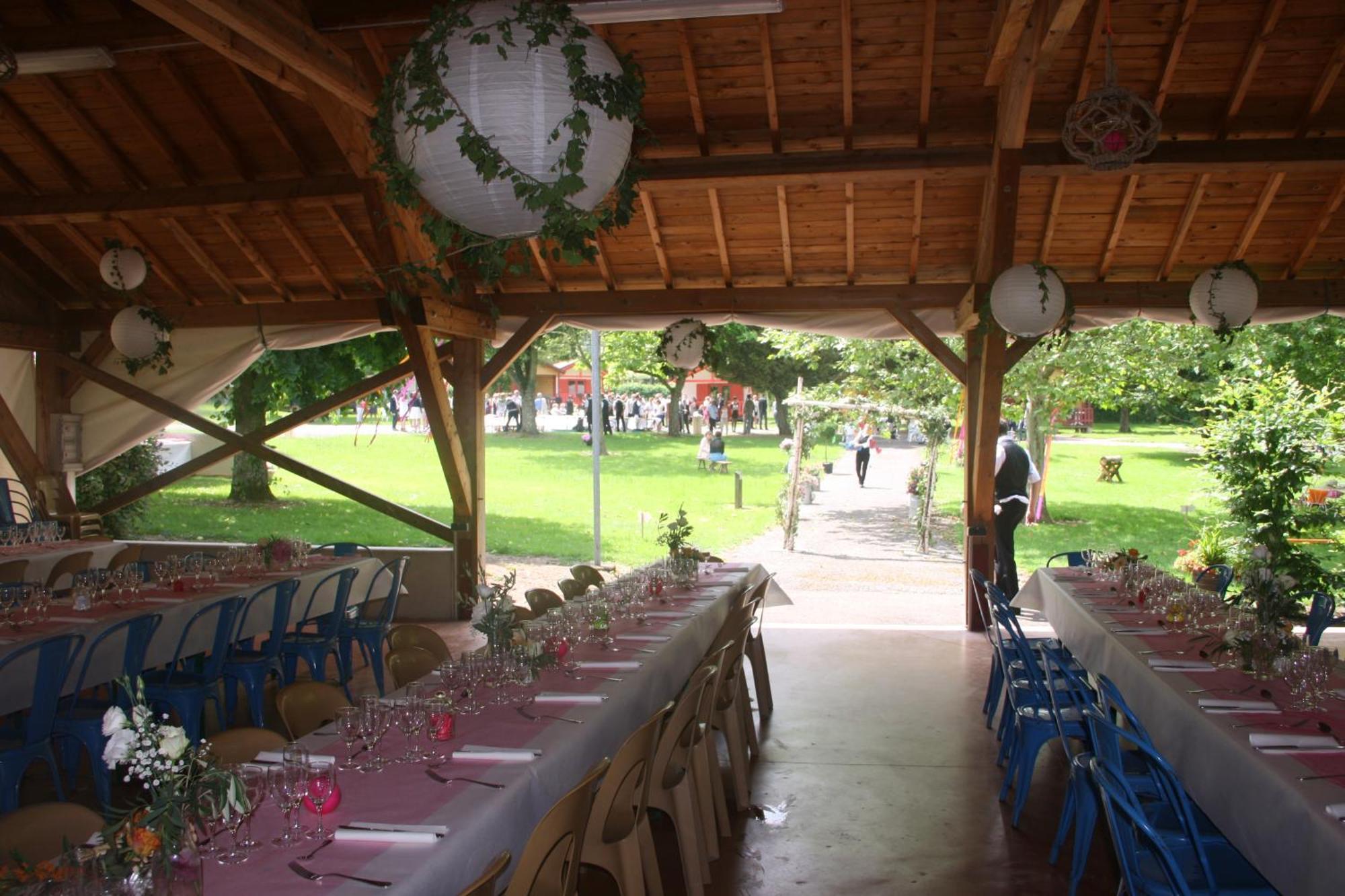 Camping Les Feuilles Chauffailles ภายนอก รูปภาพ
